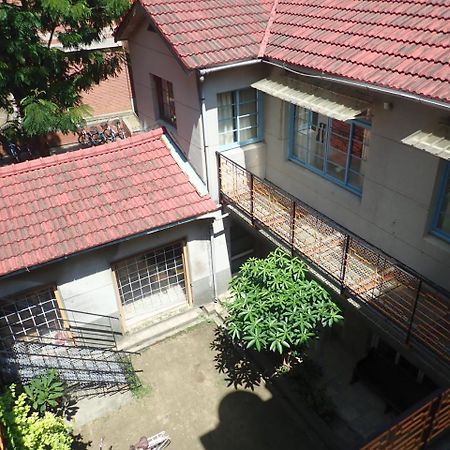 City Hut 1828 Тайнан Екстериор снимка