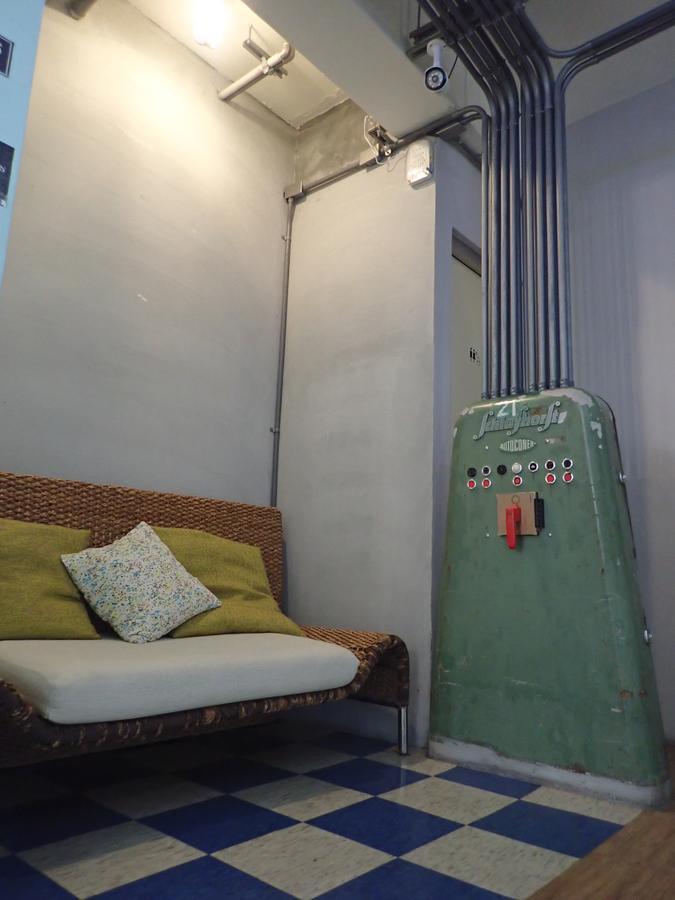 City Hut 1828 Тайнан Екстериор снимка
